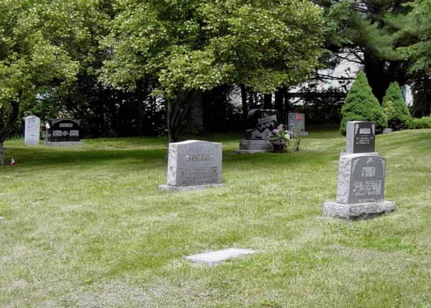 Arthur Kennedy's tombstone