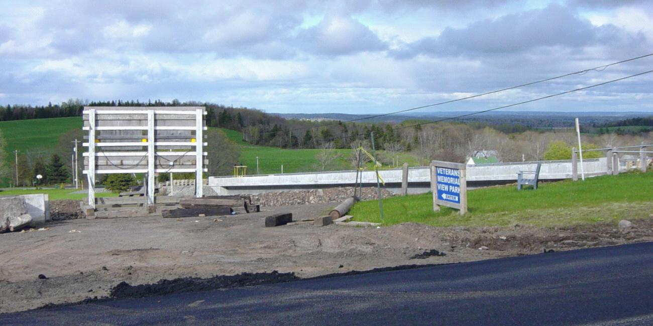Nova Scotia, Avonport: Veterans Memorial in the midst of construction, twinning Highway 101