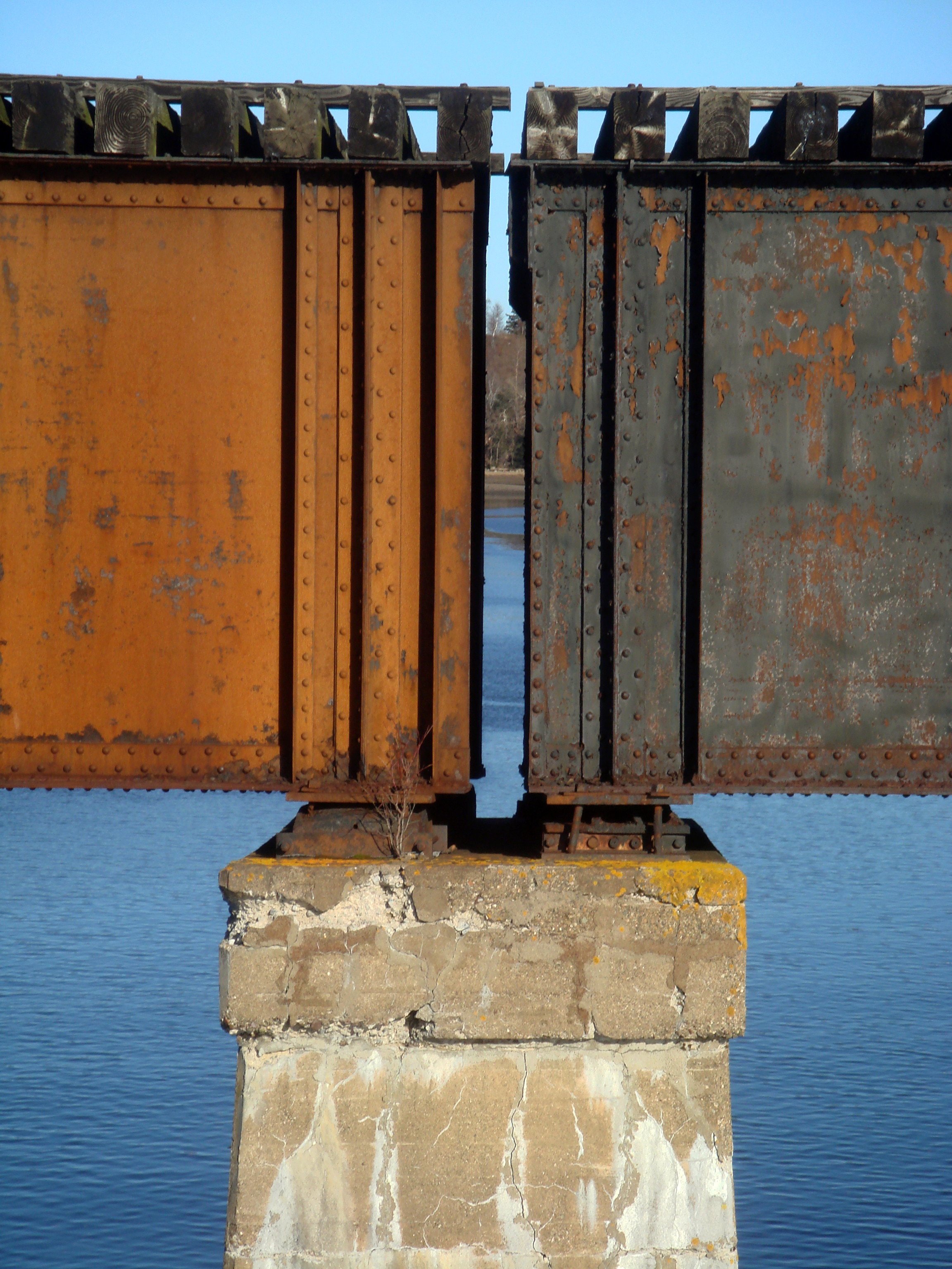 Dominion Atlantic Railway: Bear River Bridge, Digby County, Nova Scotia, 22 Nov 2011