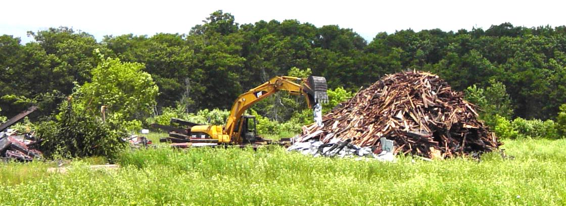 Demolition of the Railway Roundhouse at Kentville, Nova Scotia
